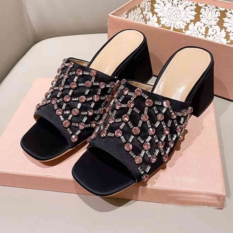 70% Off Wholesale Flip-Flops New Summer open Toe High heel Slippers Women shiny rhinestone decoration Sandals Sexy Party leisure dress shoes, As show flat
70% Off Wholesale Flip-Flops New Summer open Toe High heel Slippers Women shiny rhinestone decoration Sandals Sexy Party leisure dress shoes, As show flat