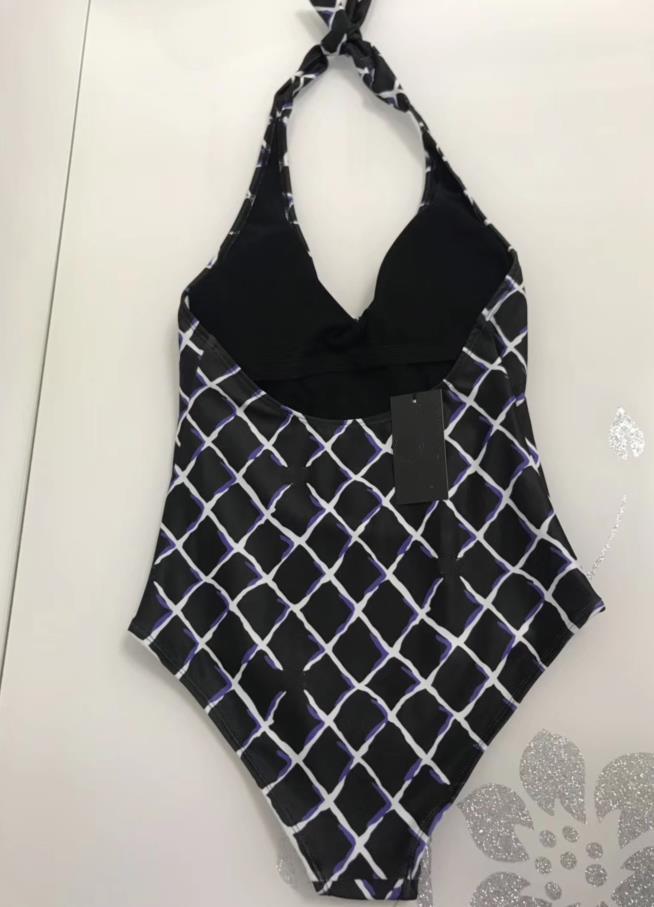 2021 Women' Swimwear Good High Qulity Fashion Lovely Sexy Classical Lycra Desigher brand Two-picese Swimsuit Long And Short Blcak White -XL
2021 Women' Swimwear Good High Qulity Fashion Lovely Sexy Classical Lycra Desigher brand Two-picese Swimsuit Long And Short Blcak White -XL