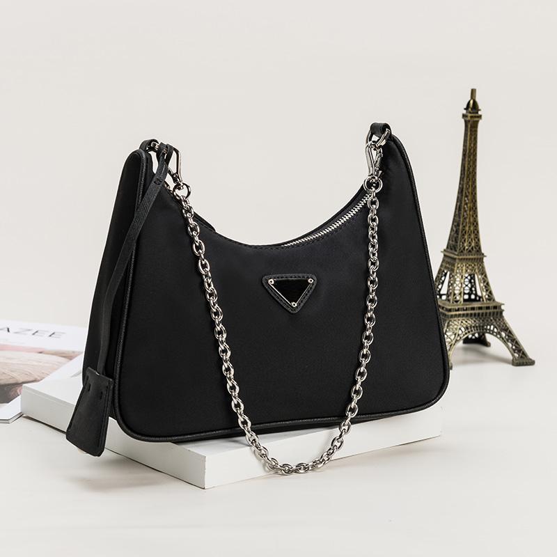Women Luxurys Designers Bags 2021 Chest pack lady Tote chains handbags messenger backpack nylon Crossbody bag European and American fashion wild
Women Luxurys Designers Bags 2021 Chest pack lady Tote chains handbags messenger backpack nylon Crossbody bag European and American fashion wild