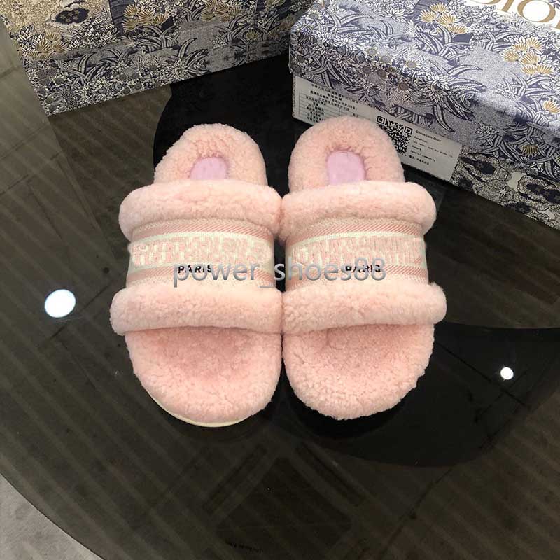 2021 Autumn And Winter New Luxury design Wool Women Dio Slippers Road Slide Embroidered Upper Au Pure Natural Sheep Skin Wools Inner Lining, Black
2021 Autumn And Winter New Luxury design Wool Women Dio Slippers Road Slide Embroidered Upper Au Pure Natural Sheep Skin Wools Inner Lining, Black