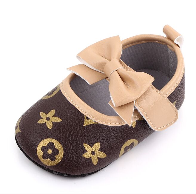 First Walkers Designer Luxury Butterfly Knot Princess Shoes For Baby Girls Soft Soled Flats Moccasins Toddler Crib7147735, Brown 
First Walkers Designer Luxury Butterfly Knot Princess Shoes For Baby Girls Soft Soled Flats Moccasins Toddler Crib7147735, Brown