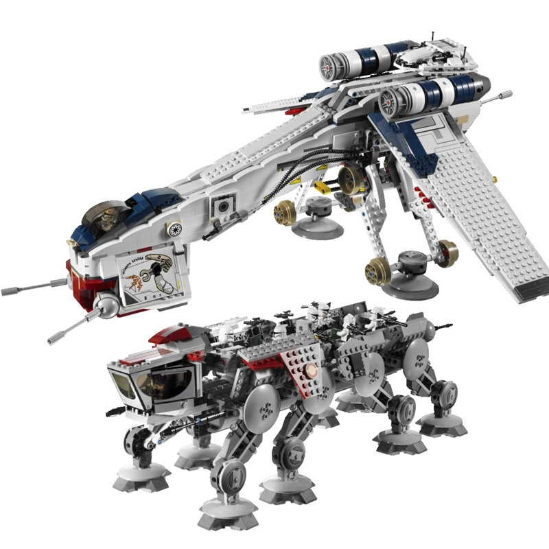Blocks 05053 Star Republic Dropship With AT-OT Walker Set 1808 PCS Building Bricks Toy For Children Birthday Gifts 19014
Blocks 05053 Star Republic Dropship With AT-OT Walker Set 1808 PCS Building Bricks Toy For Children Birthday Gifts 19014