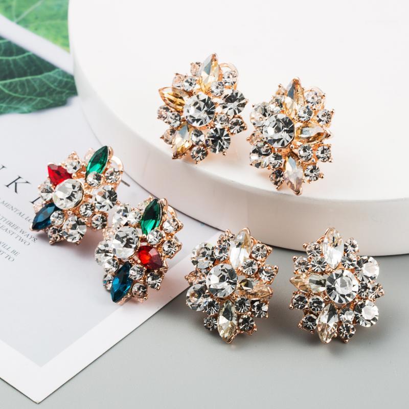 Beautiful Multiple Color Crustal Flower Stud Earring For Lady Luxury Geometric Rhinestone Piercing Woman Party Accessory, Golden;silver
Beautiful Multiple Color Crustal Flower Stud Earring For Lady Luxury Geometric Rhinestone Piercing Woman Party Accessory, Golden;silver