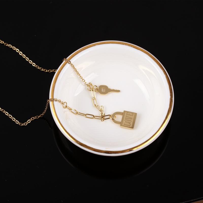Pendant Necklaces TOSAKO Stainless Steel Necklace Titanium Pendants Sweater Chain Lock Key Letter "LOVE" Female 2021 Trend Jewelry, Silver
Pendant Necklaces TOSAKO Stainless Steel Necklace Titanium Pendants Sweater Chain Lock Key Letter "LOVE" Female 2021 Trend Jewelry, Silver