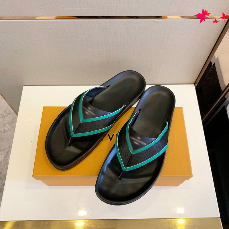 2021 Designer luxurys slippers men sandals fashion beach shoes flip flops flat non-slip classical hole slipper with box size 39-45 -G115, Black
2021 Designer luxurys slippers men sandals fashion beach shoes flip flops flat non-slip classical hole slipper with box size 39-45 -G115, Black