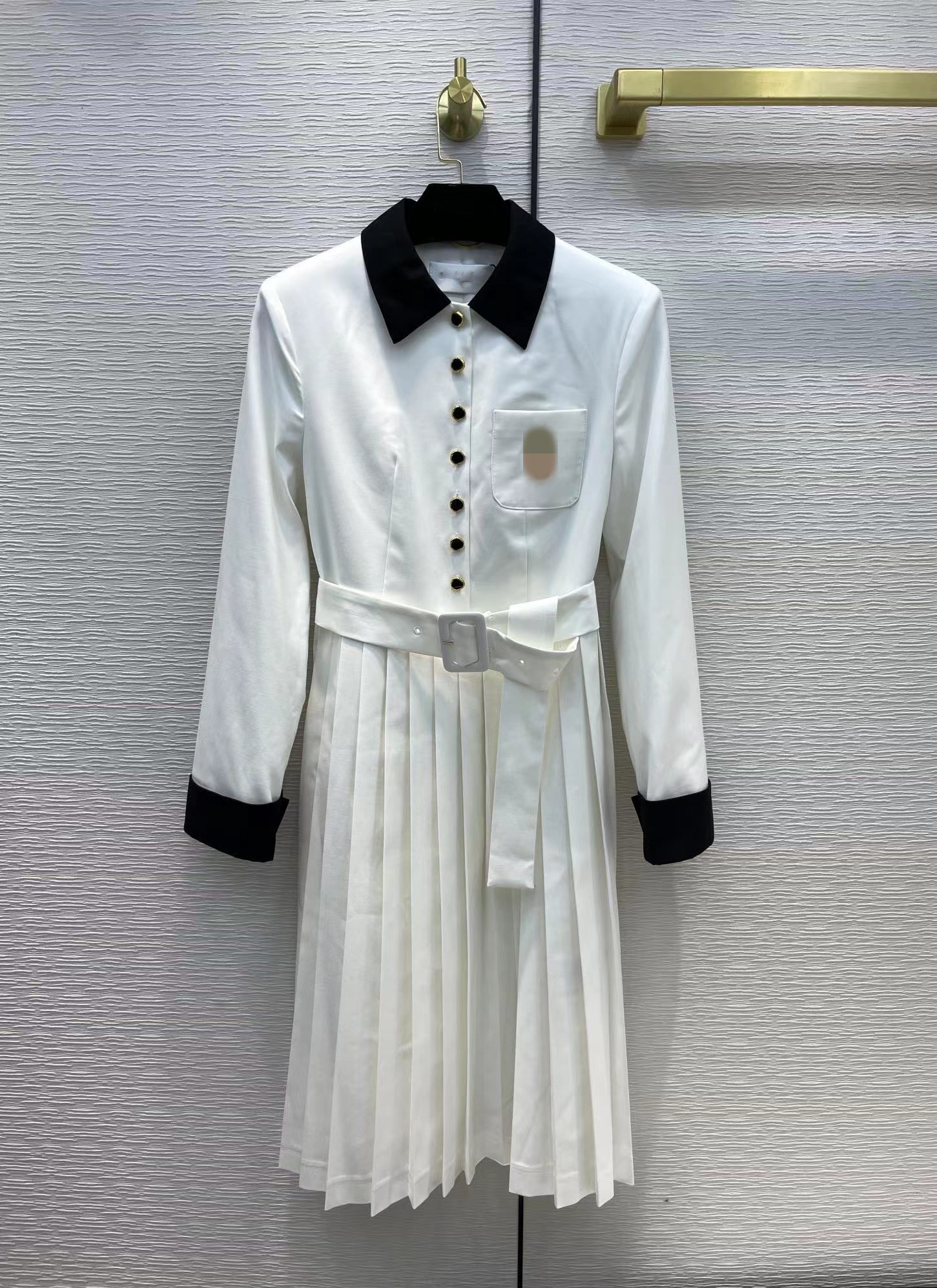 Designer Dresses 2021 Autumn Winter Lapel Neck Long Sleeve Pleated dress Fashion Milan Runway Brand Same Style Skirts Women' 1014-15, Customize
Designer Dresses 2021 Autumn Winter Lapel Neck Long Sleeve Pleated dress Fashion Milan Runway Brand Same Style Skirts Women' 1014-15, Customize