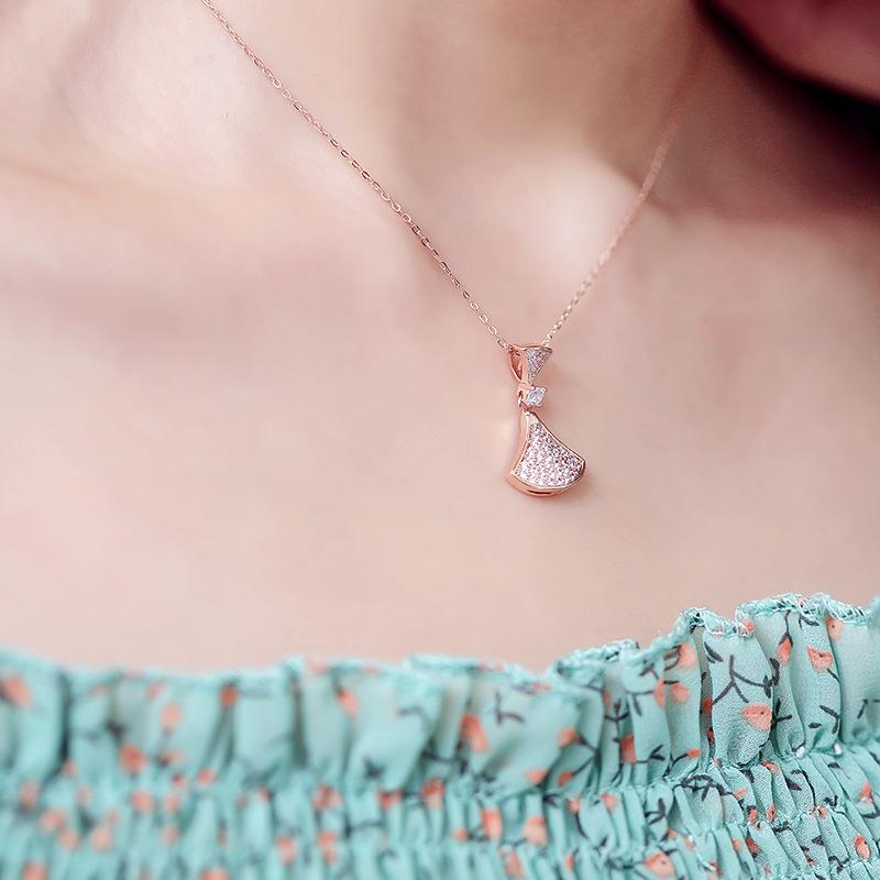 Chains Japanese And Korean Fashion All-Match Small Skirt Fan Necklace Girls' Clavicle Chain Holiday Gift, Silver
Chains Japanese And Korean Fashion All-Match Small Skirt Fan Necklace Girls' Clavicle Chain Holiday Gift, Silver