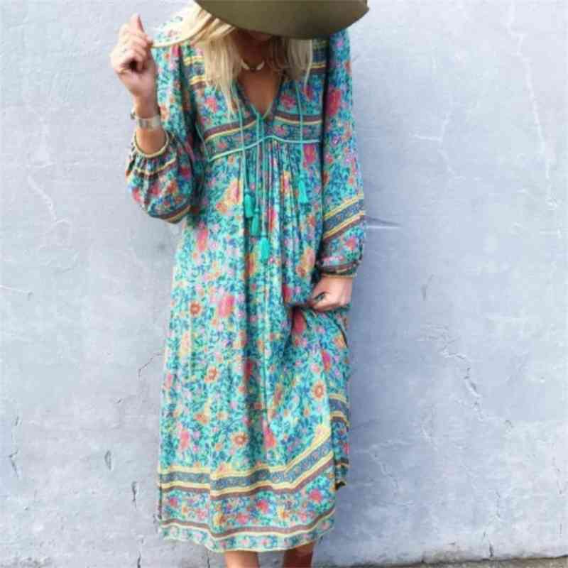 Autumn 2020 new women' dress hot print ethnic style long Bohemian beach skirt, Sky blue
Autumn 2020 new women' dress hot print ethnic style long Bohemian beach skirt, Sky blue