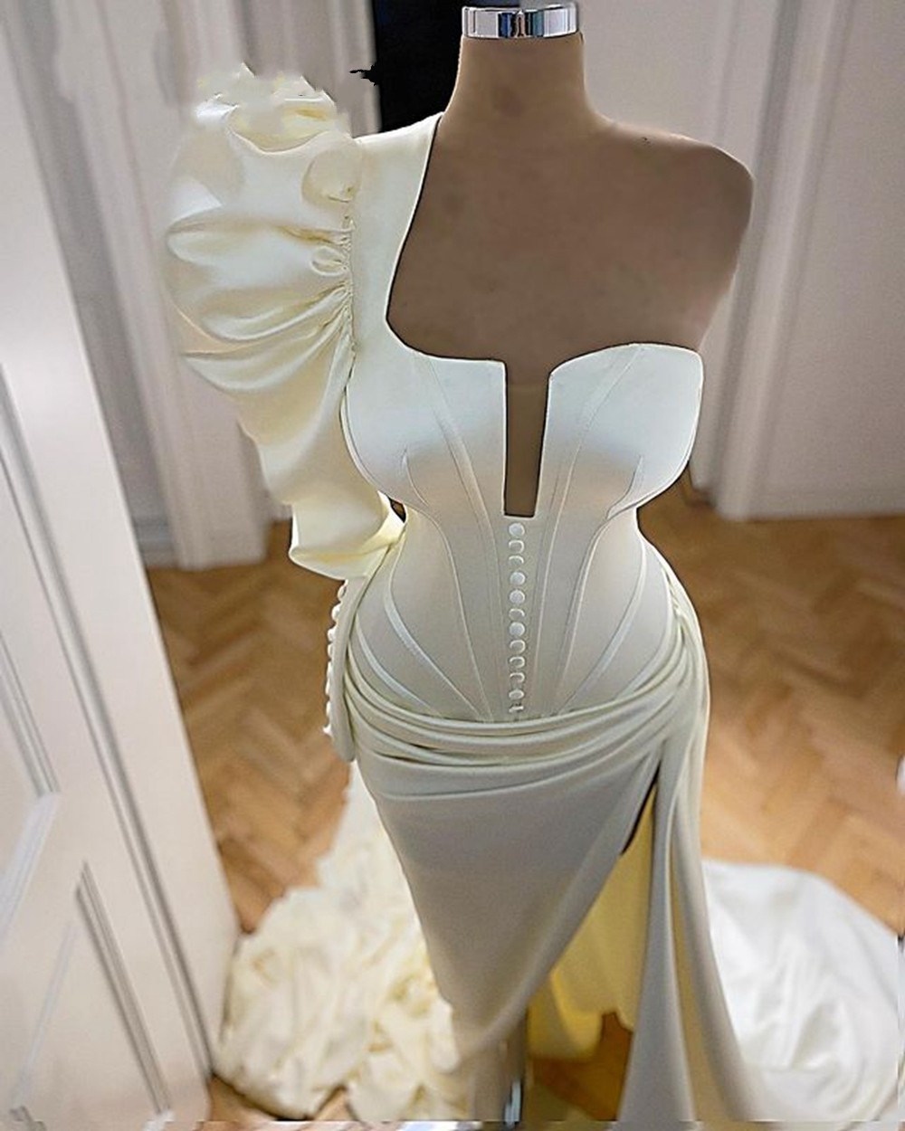 Long Evening Dresses One Shoulder Single one Long Sleeve High side Slit Mermaid Ivory Satin African Women Formal Gowns, Silver
Long Evening Dresses One Shoulder Single one Long Sleeve High side Slit Mermaid Ivory Satin African Women Formal Gowns, Silver