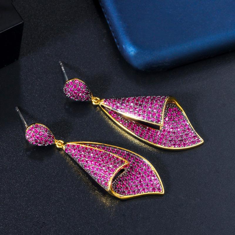 Pera Luxury Quality Rose Red CZ Zircon Elegant Conch Shape Dubai Gold Drop Earrings For Women Wedding Party 925 Jewlery E545 Dangl