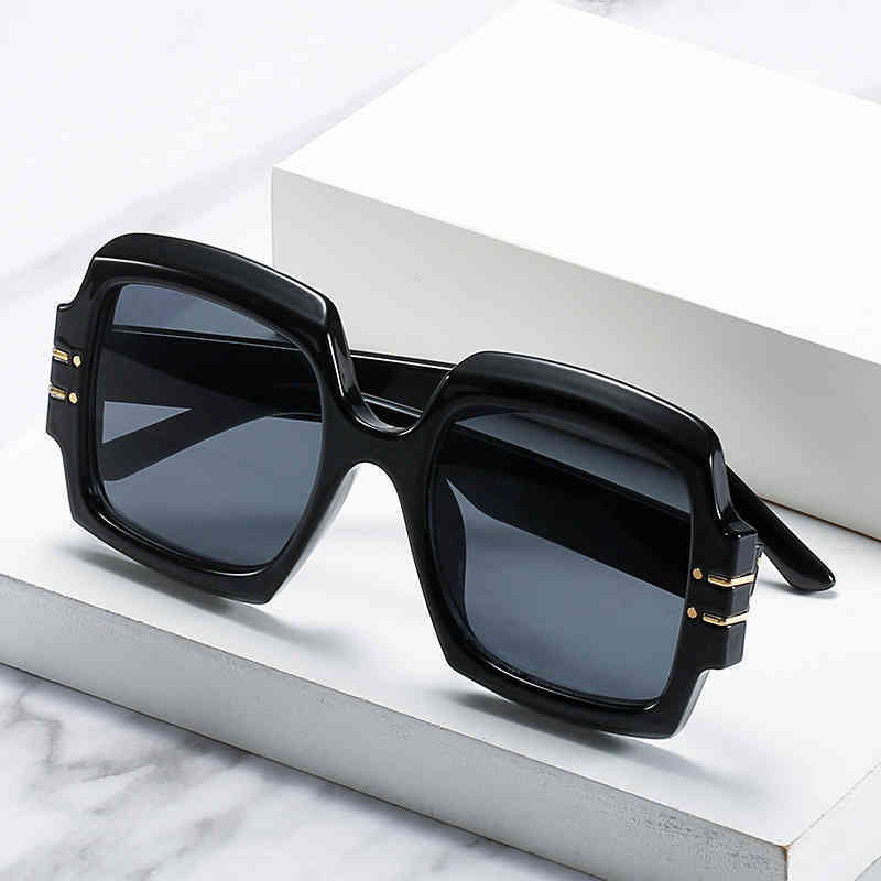 2021 Square sunglass Fashion Stylish plastic sunglass Summer human decoration Women Vintage Eyewear Lent De Sol Mujer0UF7
2021 Square sunglass Fashion Stylish plastic sunglass Summer human decoration Women Vintage Eyewear Lent De Sol Mujer0UF7