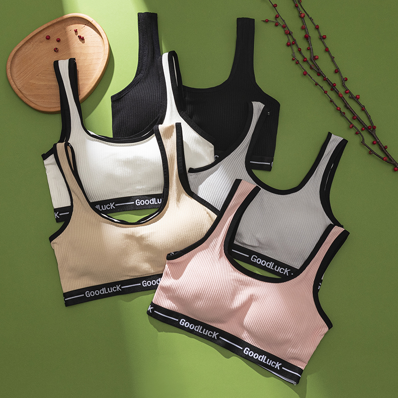 Girl vest tank tops Fashionable Ladies Underwear Children sports Bras Comfortable No Rims Bra U Back Thin Section 109, Red;black
Girl vest tank tops Fashionable Ladies Underwear Children sports Bras Comfortable No Rims Bra U Back Thin Section 109, Red;black