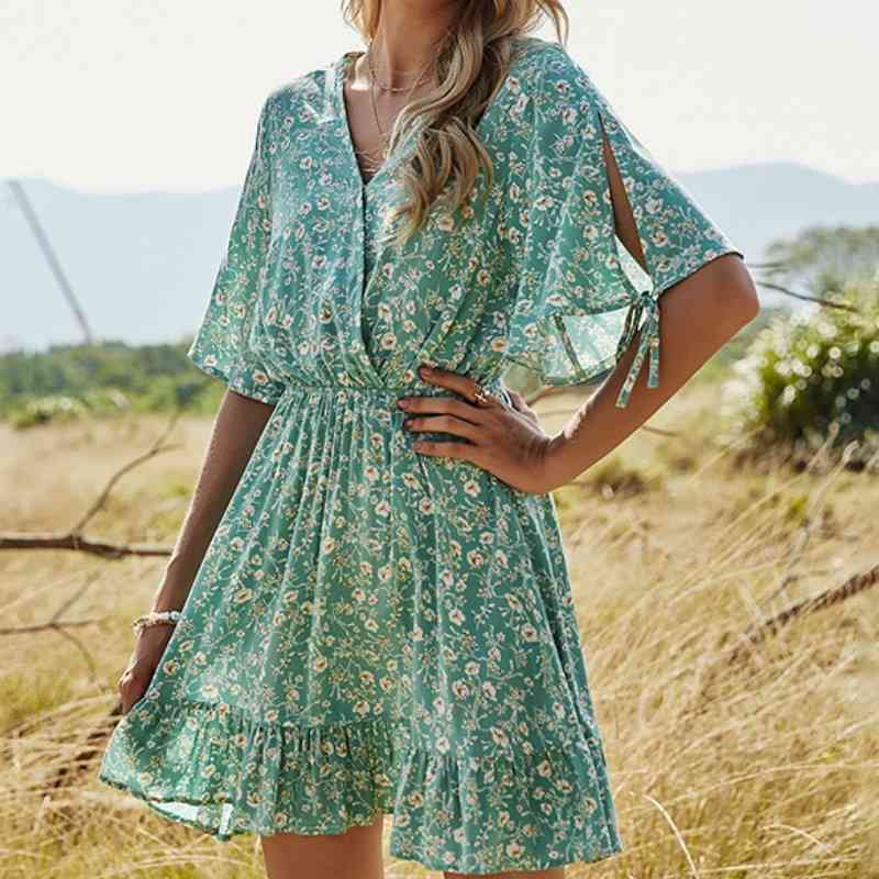 Women Dresses Summer Sexy V Neck Floral Print Boho Beach Ruffle Short Sleeve A Line Mini Sundress Robe 210603, Green
Women Dresses Summer Sexy V Neck Floral Print Boho Beach Ruffle Short Sleeve A Line Mini Sundress Robe 210603, Green