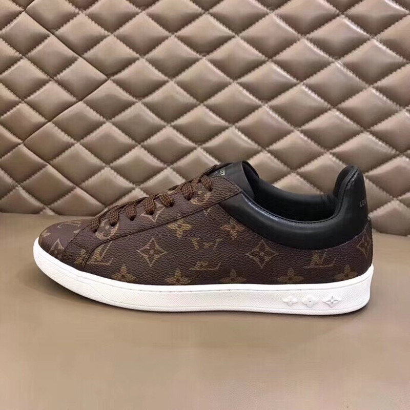 LV LOUIS SHOES VITTON Luxury mens casual shoes Top quality men sneakers fashion Luxurys shoes Sheepskin insole, Black
LV LOUIS SHOES VITTON Luxury mens casual shoes Top quality men sneakers fashion Luxurys shoes Sheepskin insole, Black