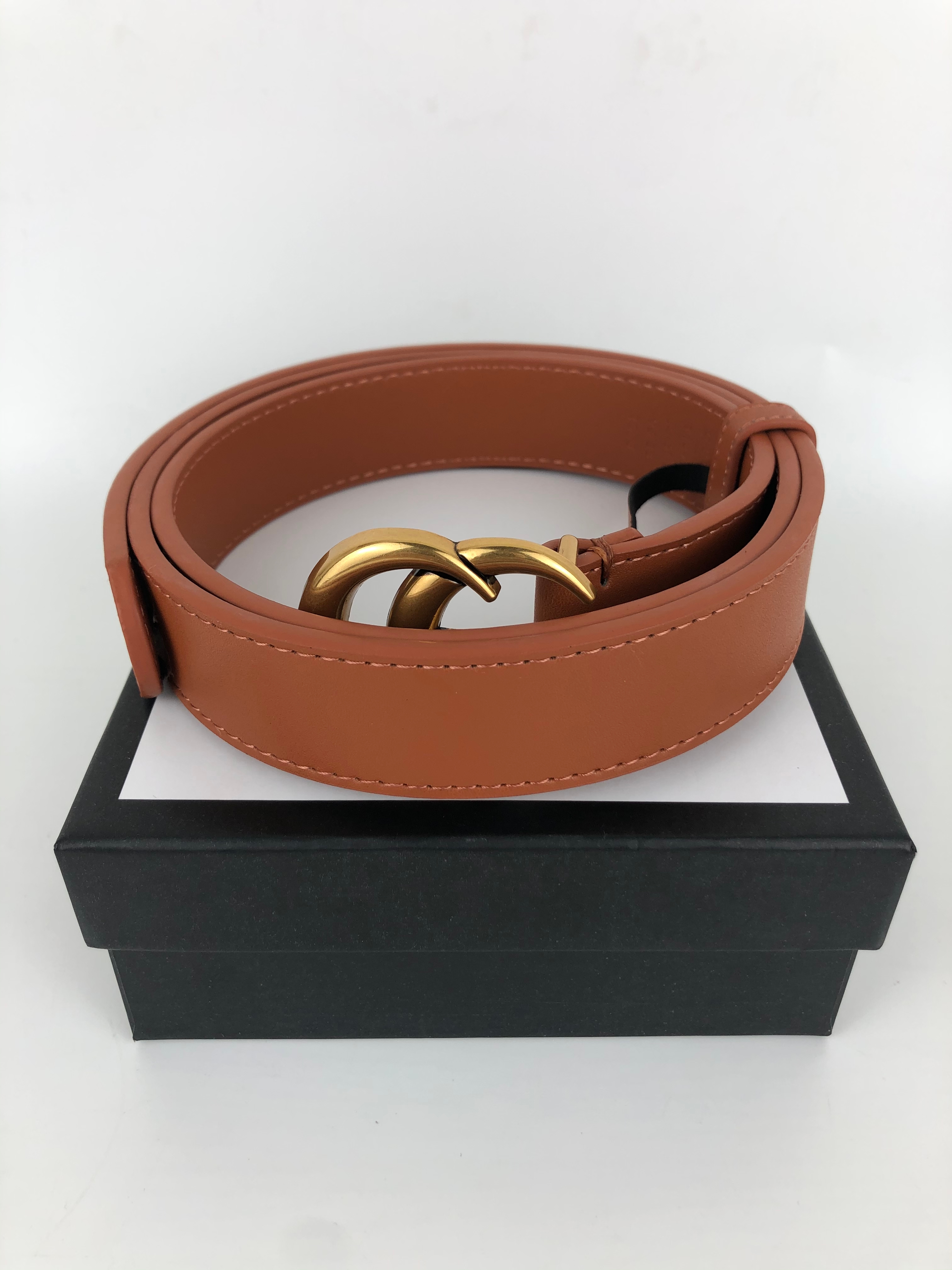 2021 fashion designer womens belt wholesale woman sewing leather width 2.8cm alloy buckle inheriting classic style with box 95cm-115cm
2021 fashion designer womens belt wholesale woman sewing leather width 2.8cm alloy buckle inheriting classic style with box 95cm-115cm