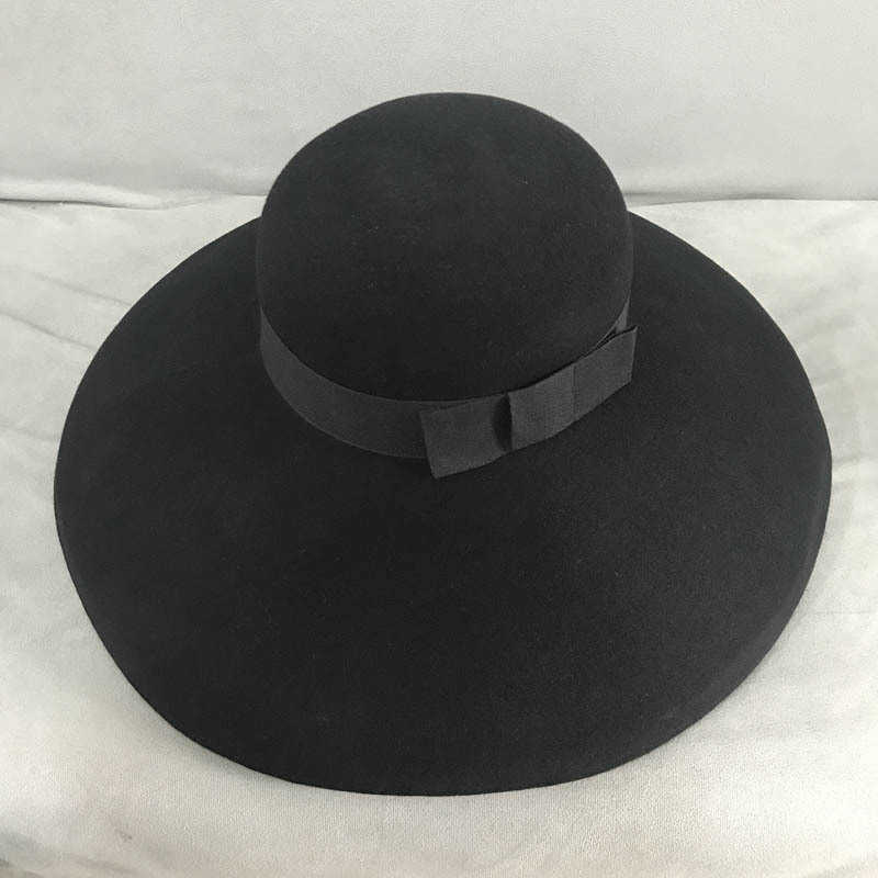 Retro Style Black Pure Wool Felt Floppy Hat Wide Brim Women Winter Fedora Cloche Bowler Hat Ribbon Band Wedding Party Church Hat 210531
