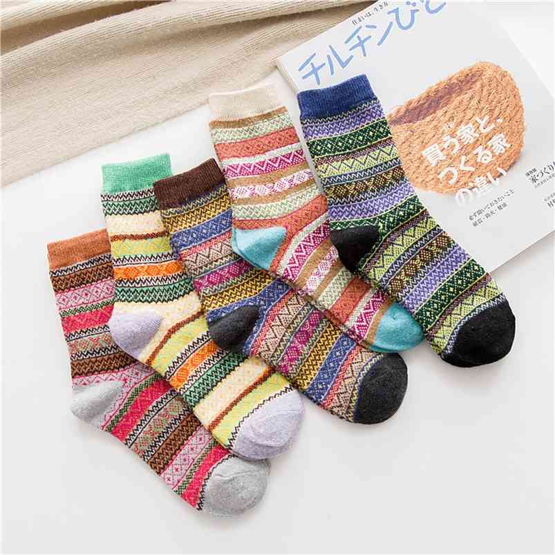 Winter Products Warm Thicken National Wind Women's Wool Medium Tube Socks Factory Wholesale 5 Pairs 210720, Beige
Winter Products Warm Thicken National Wind Women's Wool Medium Tube Socks Factory Wholesale 5 Pairs 210720, Beige