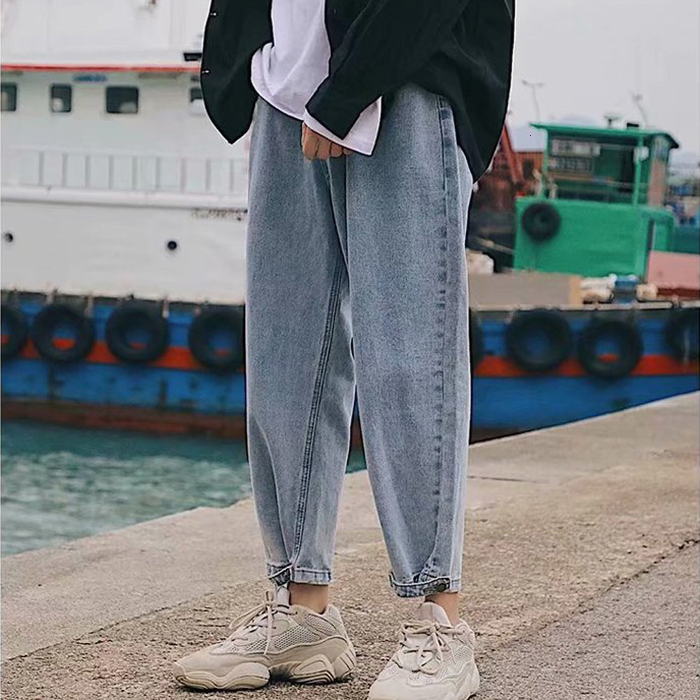 Men' Jeans Hong Kong style summer tide brand retro loose washed jeans men' simple and versatile casual nine-point pants straight, Blue
Men' Jeans Hong Kong style summer tide brand retro loose washed jeans men' simple and versatile casual nine-point pants straight, Blue