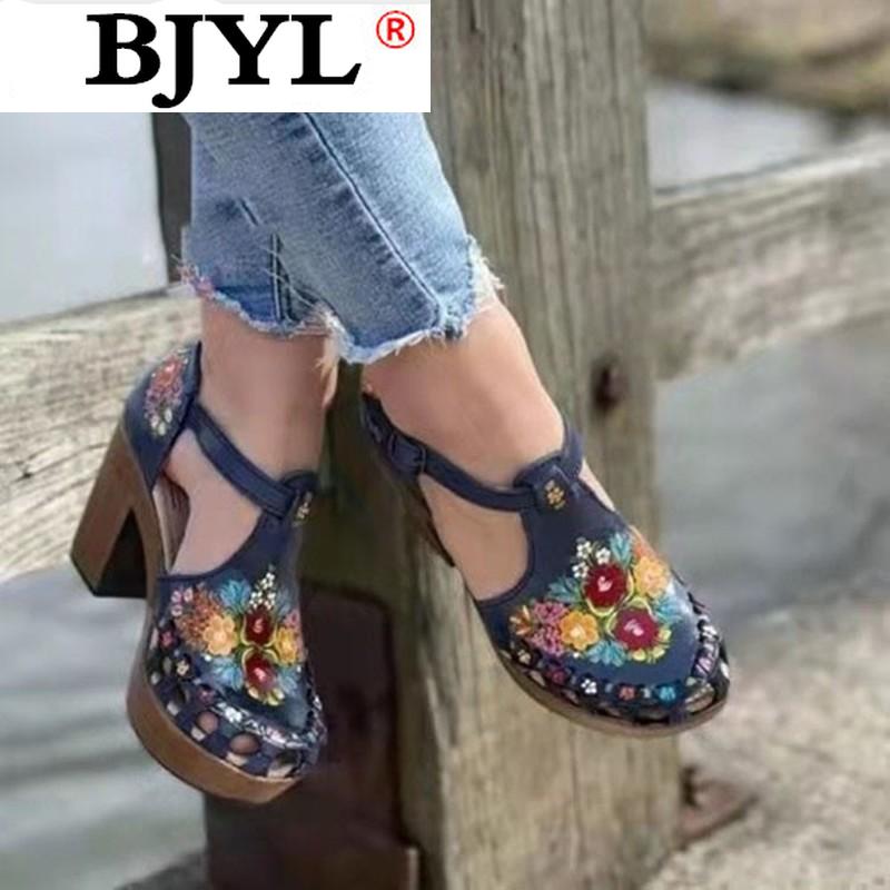 Sandals 2021 Women Hollow Out Ladies Square Heel Printed Buckle Strap Casual Outdoor Beach Female Shoes Sandalias, Black
Sandals 2021 Women Hollow Out Ladies Square Heel Printed Buckle Strap Casual Outdoor Beach Female Shoes Sandalias, Black