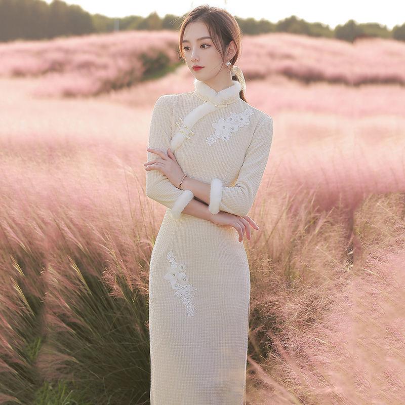 Ethnic Clothing Traditional Style Chinese Dress Vintage Thicken Qipao Women Winter Fur Collar Simple Cheongsam Elegant Slim
Ethnic Clothing Traditional Style Chinese Dress Vintage Thicken Qipao Women Winter Fur Collar Simple Cheongsam Elegant Slim