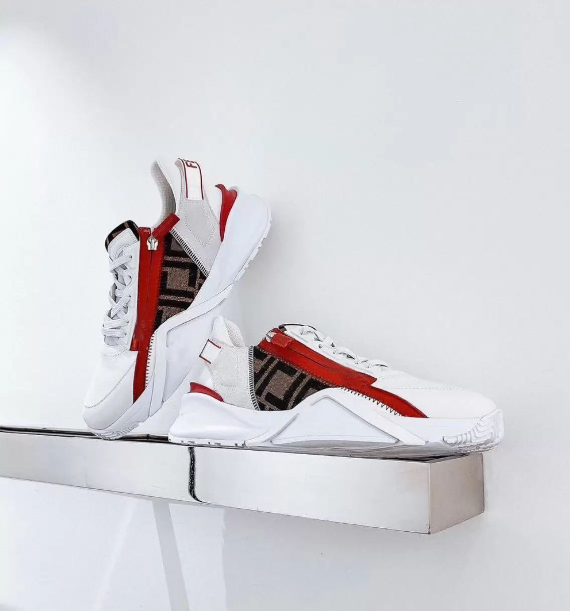 2022 Luxury Men FLOW Perfect Sneakers Shoes Comfort Casual Men's Sports Zipper Rubber Mesh Lightweight Skateboard Runner Sole Tech Fabrics Trainer Box
2022 Luxury Men FLOW Perfect Sneakers Shoes Comfort Casual Men's Sports Zipper Rubber Mesh Lightweight Skateboard Runner Sole Tech Fabrics Trainer Box