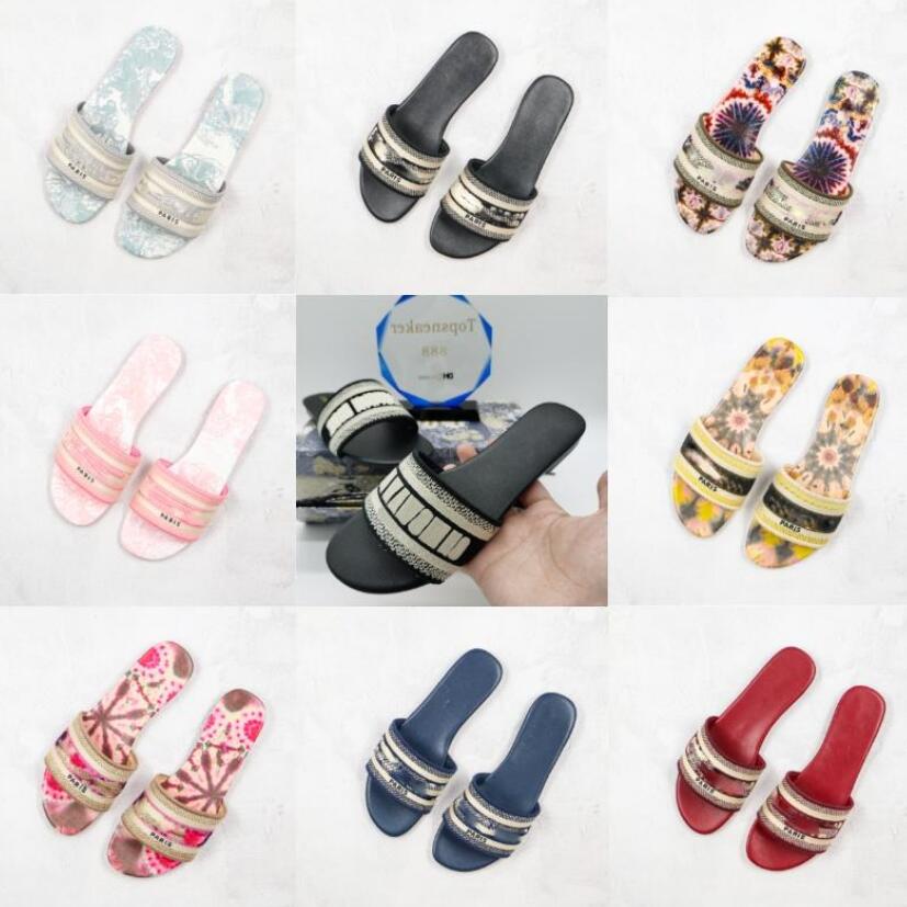 Classics Paris Fahsion Women Slippers Summer Girls Beach Slides Black White Red Flip Flops Floral brocade Gear bottoms Sandals Beach Shoes
Classics Paris Fahsion Women Slippers Summer Girls Beach Slides Black White Red Flip Flops Floral brocade Gear bottoms Sandals Beach Shoes