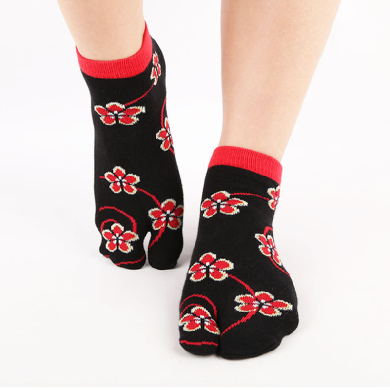 Woman Floral Print Cotton Two Toe Socks Couple Split Toe Socks Japan Two Finger Socks Tabi Girls Studnet, W105-2
Woman Floral Print Cotton Two Toe Socks Couple Split Toe Socks Japan Two Finger Socks Tabi Girls Studnet, W105-2