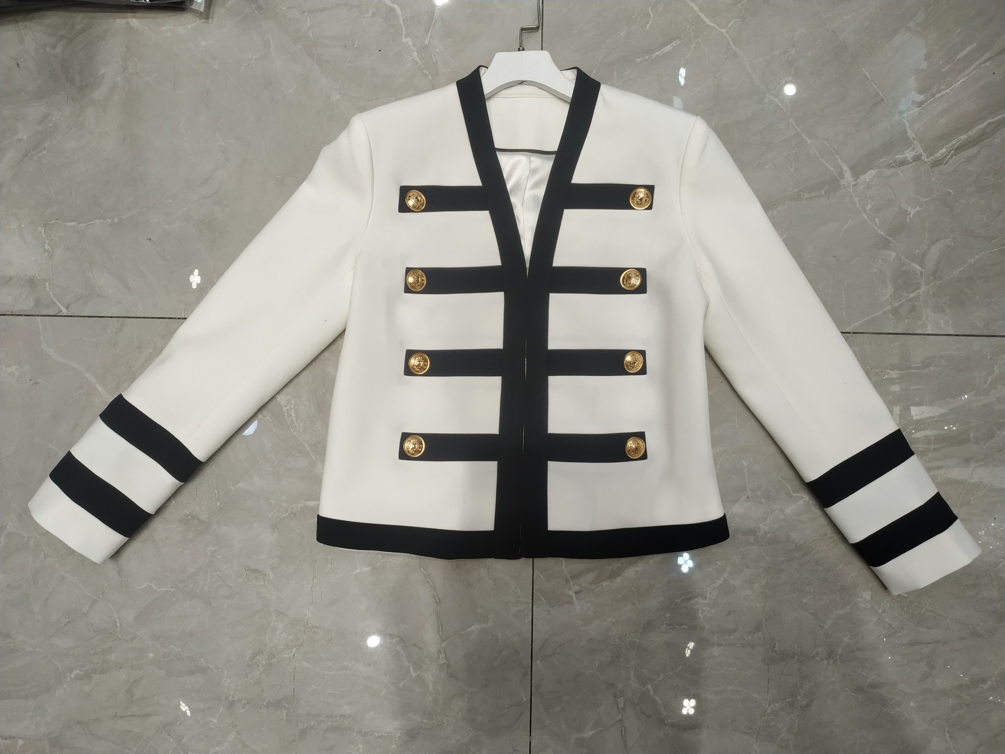 Milan Runway 2021 Luxury Short Women's Jackets Designer Double Gold Buttons Blazers For Womens 81805, As shown
Milan Runway 2021 Luxury Short Women's Jackets Designer Double Gold Buttons Blazers For Womens 81805, As shown