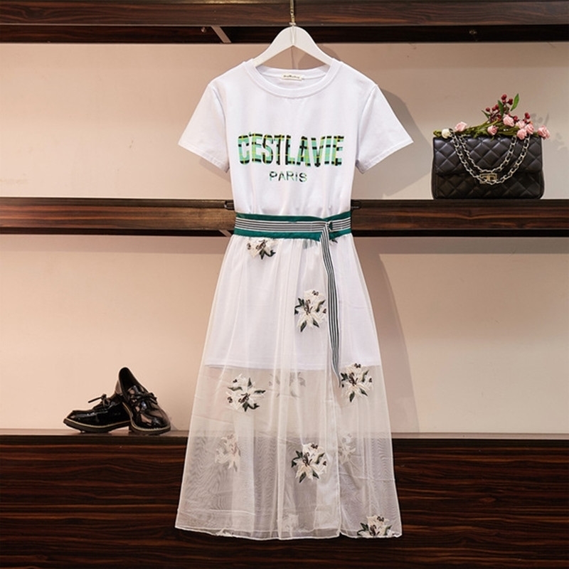 Floral Embroidery Mesh Skirt and Green Letter Print White Long Tshirt Dresses Two Piece Set Women Casual Lady Student 210525
Floral Embroidery Mesh Skirt and Green Letter Print White Long Tshirt Dresses Two Piece Set Women Casual Lady Student 210525
