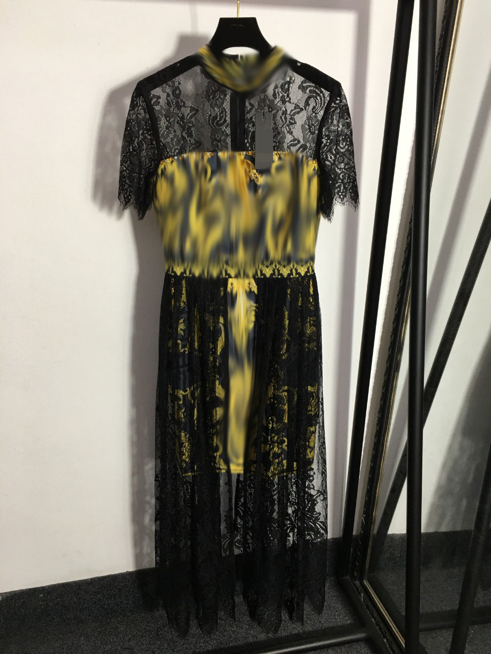 602 2021 Runway Dress Spring Summer Dress Crew Neck Beads Lace Short Sleeve Brand Same Style Empire Womens Dress Fashion High Quality Faluolan, Black
602 2021 Runway Dress Spring Summer Dress Crew Neck Beads Lace Short Sleeve Brand Same Style Empire Womens Dress Fashion High Quality Faluolan, Black
