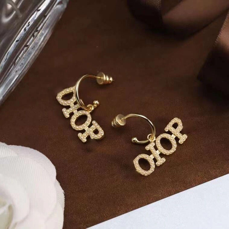 Designer Earrings luxury jewelry lady classic Charm fashion accessories have stamp with box 060212, Golden
Designer Earrings luxury jewelry lady classic Charm fashion accessories have stamp with box 060212, Golden