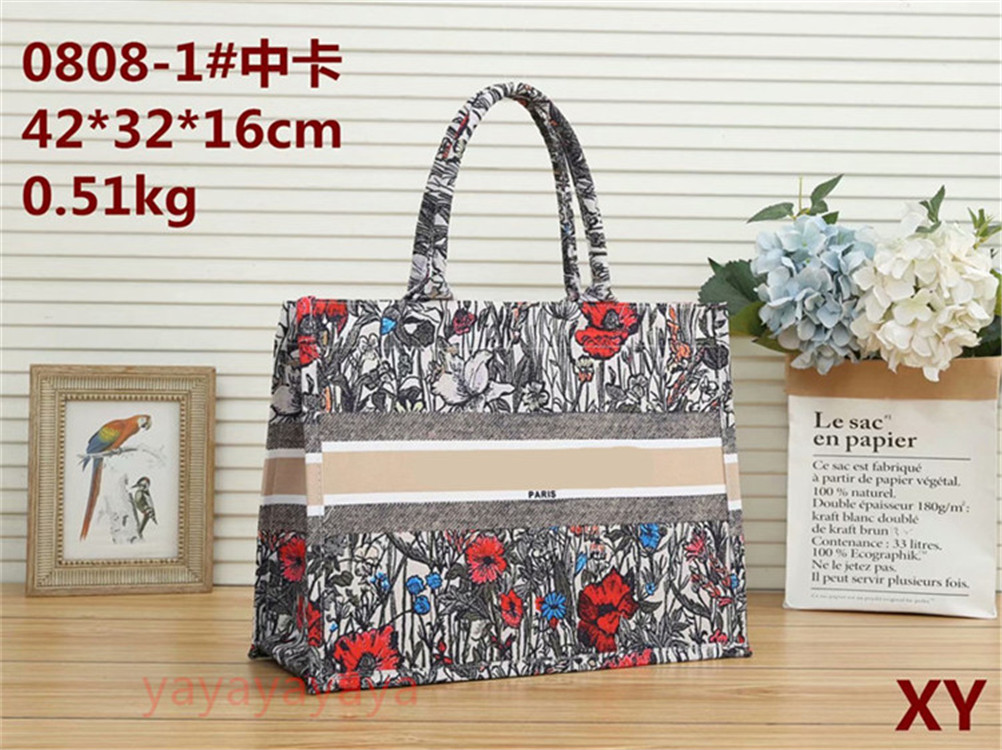 2021 Designer totes Shoulder Bags women's luxury classic letter printed shopping bag fashion high quality handbag 203
2021 Designer totes Shoulder Bags women's luxury classic letter printed shopping bag fashion high quality handbag 203