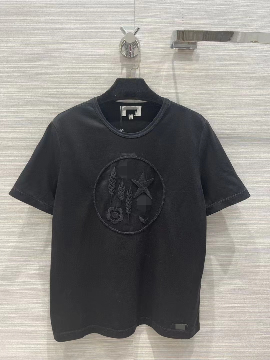 Milan Runway Tops 2022 Spring Summer O Neck Short Sleeve Print Designer Tees Brand Same Style T-Shirt 0308-20, White
Milan Runway Tops 2022 Spring Summer O Neck Short Sleeve Print Designer Tees Brand Same Style T-Shirt 0308-20, White
