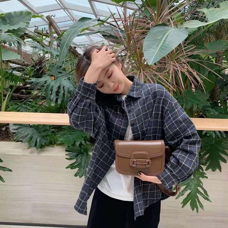 Louis Vutton Bag2021 New Star Xiao Zhan' Same Saddle Bag Tide g Family Fashion Ponytail Buckle Retro Single Shoulder Messenger Bag Womenf Bag
Louis Vutton Bag2021 New Star Xiao Zhan' Same Saddle Bag Tide g Family Fashion Ponytail Buckle Retro Single Shoulder Messenger Bag Womenf Bag