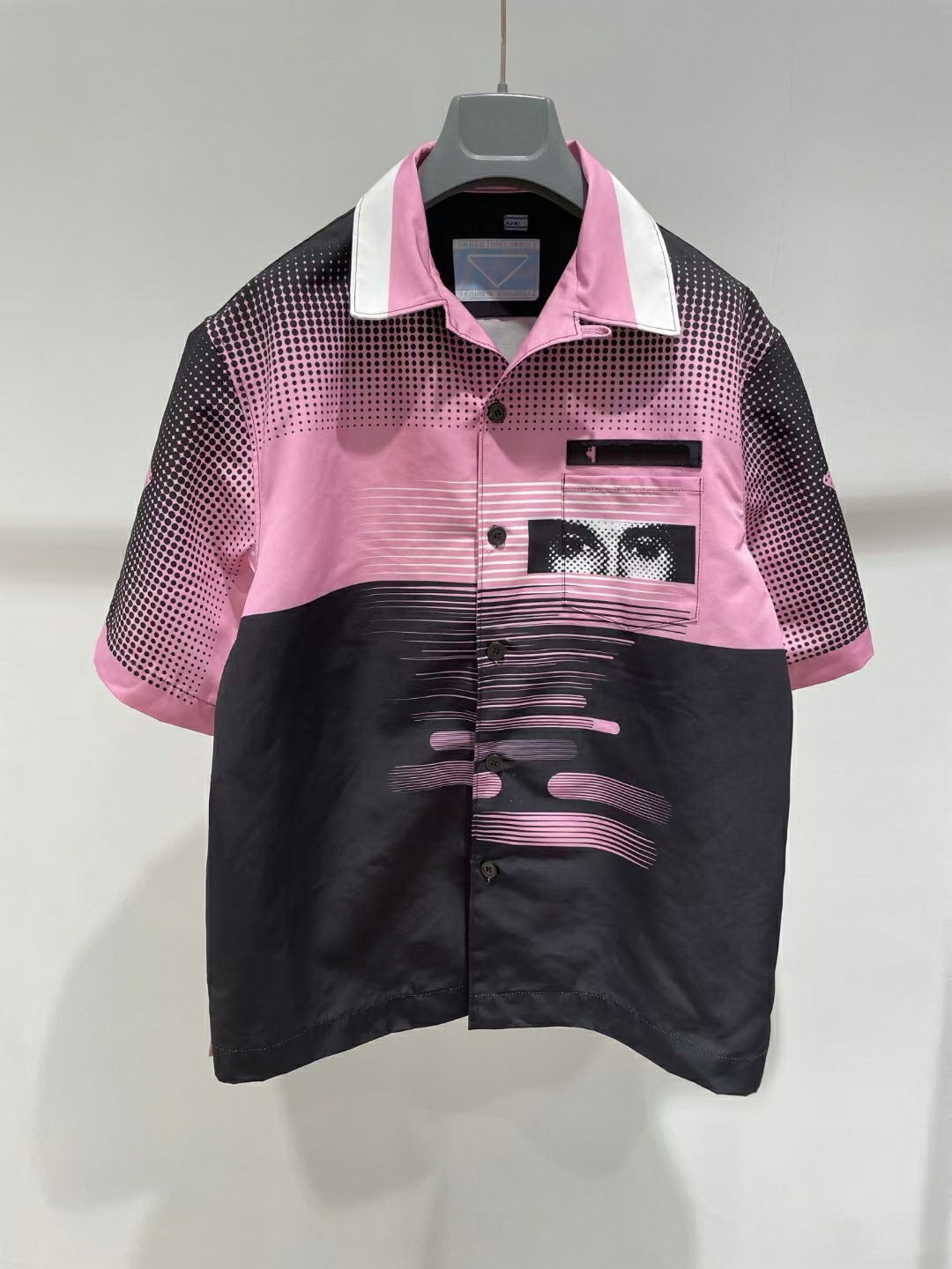 2021 spring and fall mens designer beautiful shirts ~ US SIZE shirts OVERSIZE ~ high quality mens designer button short sleeve shirts, Multi
2021 spring and fall mens designer beautiful shirts ~ US SIZE shirts OVERSIZE ~ high quality mens designer button short sleeve shirts, Multi
