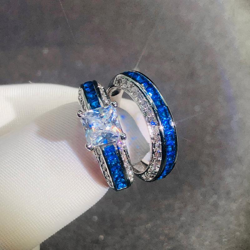 Luxury Set Of Ring With Brilliant Cubic Zirconia Stone Women's Dazzling Finger Accessories Gifts Fashion Jewelry R690 Cluster Rings
Luxury Set Of Ring With Brilliant Cubic Zirconia Stone Women's Dazzling Finger Accessories Gifts Fashion Jewelry R690 Cluster Rings