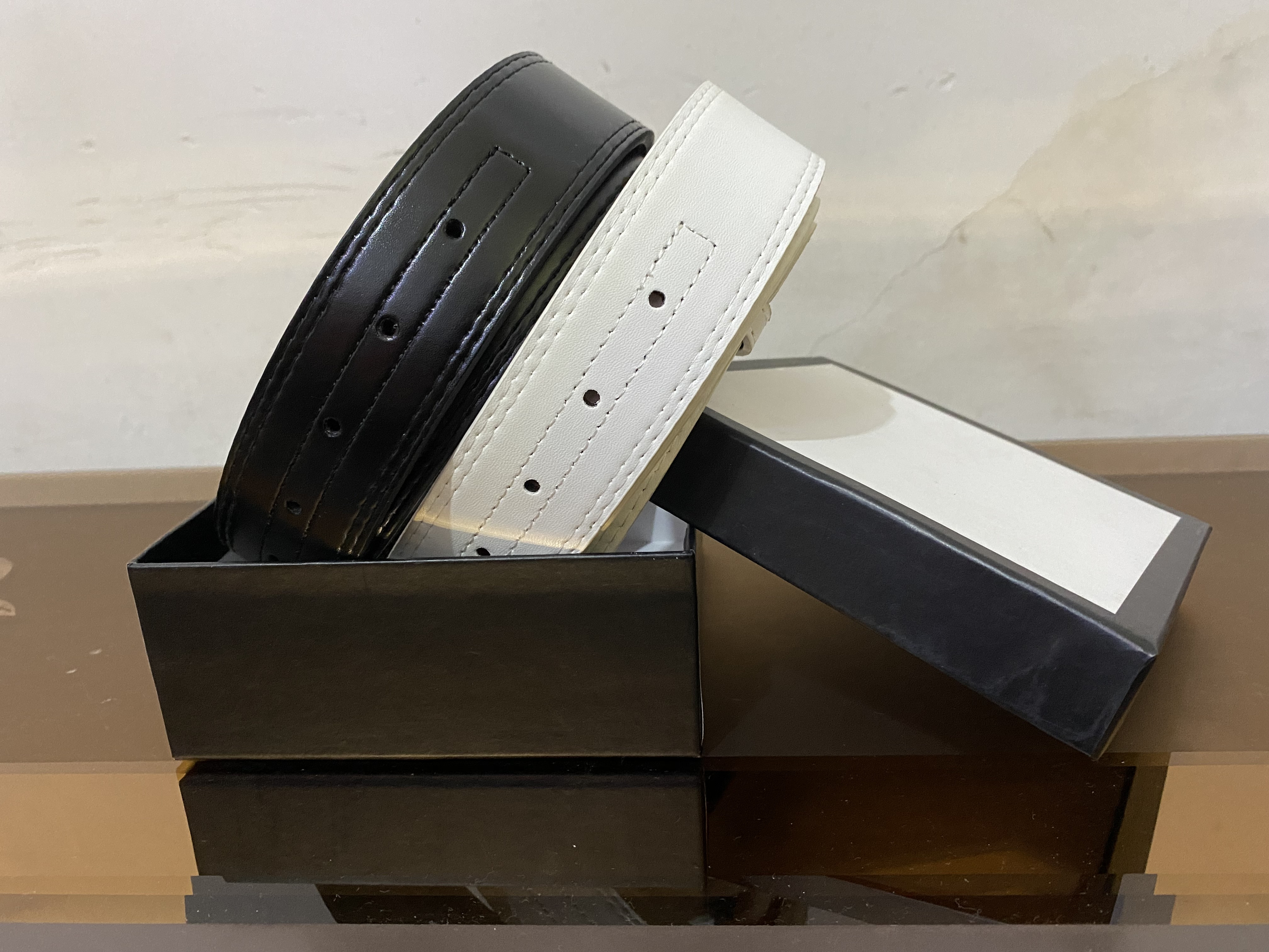 Men Designers Belts Womens Mens Fashion casual business metal buckle leather belt width 3.8cm with box, Belt and box
Men Designers Belts Womens Mens Fashion casual business metal buckle leather belt width 3.8cm with box, Belt and box