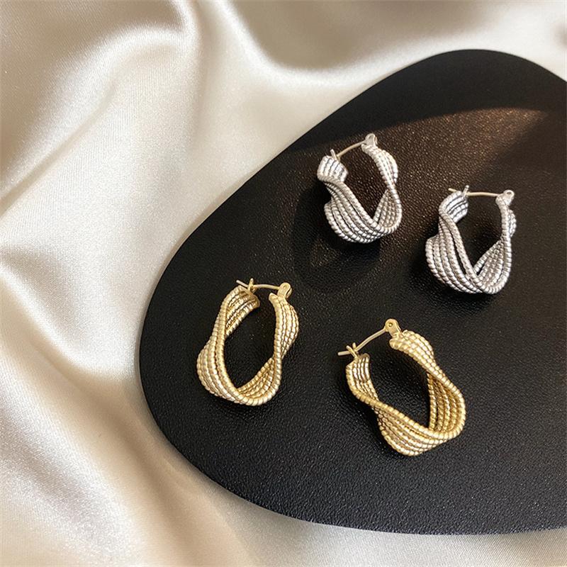 Stud Korea Irregular Round Twisted Gold Silver Color Beaded Metal Earrings For Women Punk Fashion Jewelry Accessories, Golden;silver
Stud Korea Irregular Round Twisted Gold Silver Color Beaded Metal Earrings For Women Punk Fashion Jewelry Accessories, Golden;silver