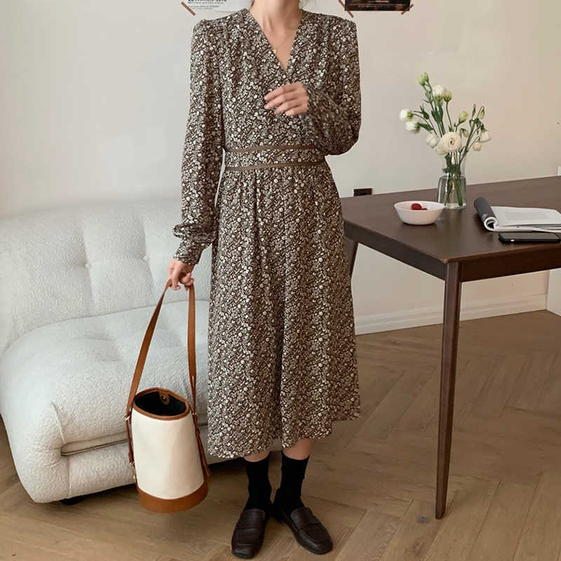 LY VAREY LIN Spring Women V-neck Lace Up Waist Slim Fit Long Sleeve Mid-calf Dresses Full Screen Floral Dress 210526