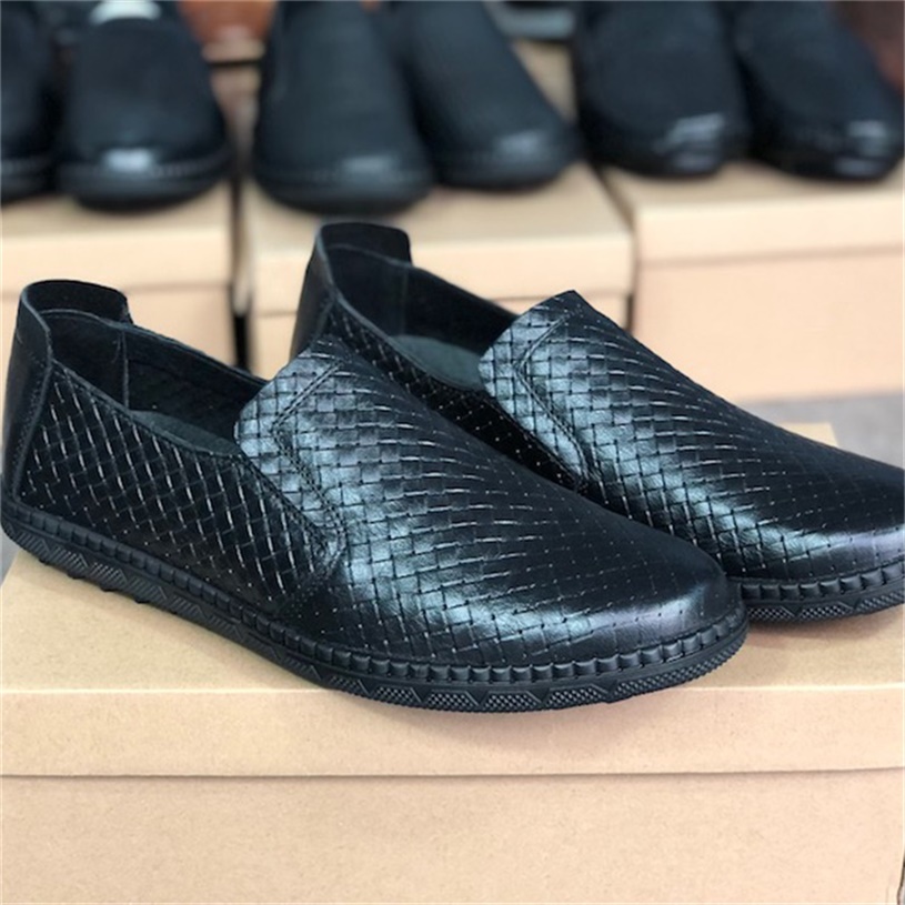 High Quality Designer Mens Dress Shoes Luxury Loafers Driving Genuine Leather Italian Slip on Black Casual Shoe Breathable With Box 051, Color 1
High Quality Designer Mens Dress Shoes Luxury Loafers Driving Genuine Leather Italian Slip on Black Casual Shoe Breathable With Box 051, Color 1