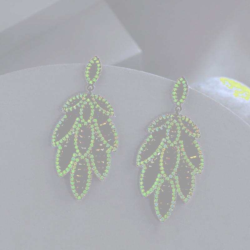 Dangle & Chandelier ThreeGraces Luxurious Mirco Pave Cubic Zirconia Leaf Shape Long Drop Earrings For Women Fashion Wedding Jewelry ER705, Silver
Dangle & Chandelier ThreeGraces Luxurious Mirco Pave Cubic Zirconia Leaf Shape Long Drop Earrings For Women Fashion Wedding Jewelry ER705, Silver