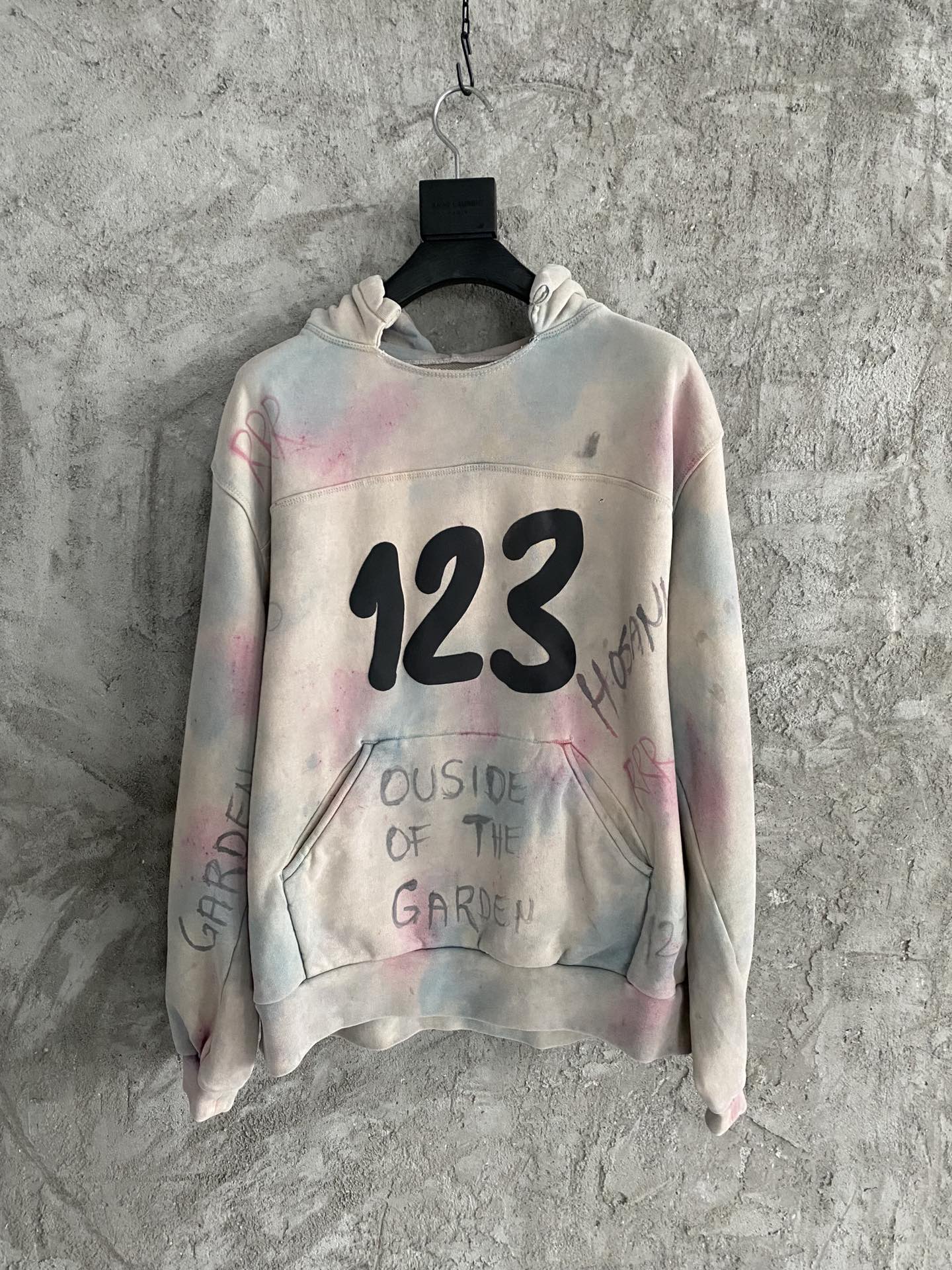 2021 winter new arrival mens designer do old and hole hoodies ~ US SIZE hoodie ~ high quality mens designer hoodies, Multi
2021 winter new arrival mens designer do old and hole hoodies ~ US SIZE hoodie ~ high quality mens designer hoodies, Multi