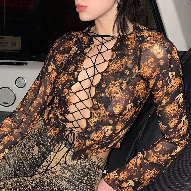 Women's Tanks & Camis Y2K Retro Printed Sexy Lace-up Hollow Slim-fit Mesh T-shirt Women Autumn 2021 INS Style Fashion Vintage Bottoming Shir, White
Women's Tanks & Camis Y2K Retro Printed Sexy Lace-up Hollow Slim-fit Mesh T-shirt Women Autumn 2021 INS Style Fashion Vintage Bottoming Shir, White