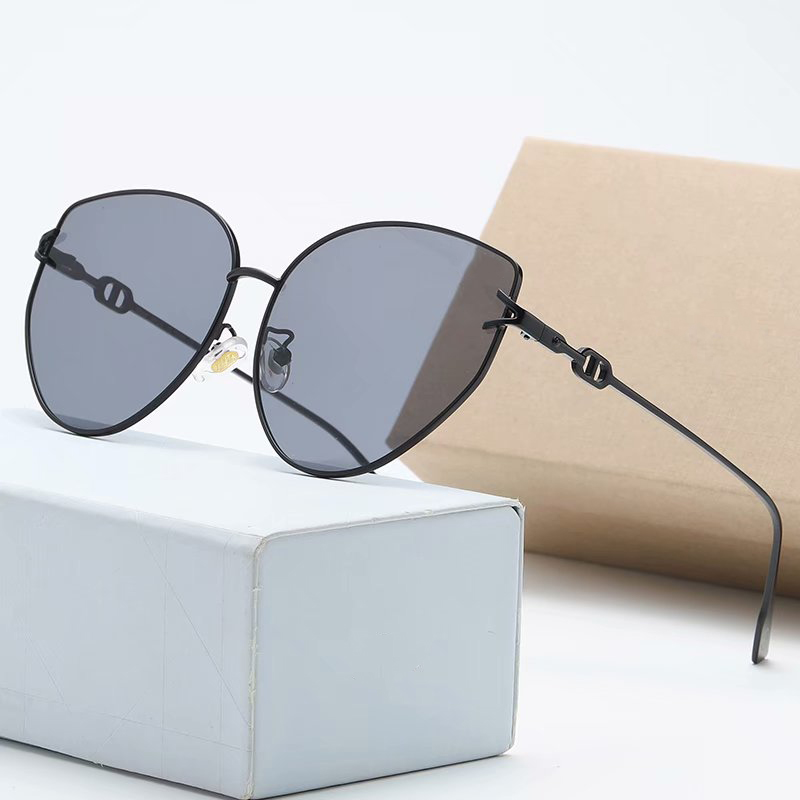 High Quality Sunglasses for Women Top Luxury Brand Designer Sun Glasses Polarizing Goggle UV400 Fashion Alloy Cat Eye Frame 6Colors Classic Eyewear Box Set
High Quality Sunglasses for Women Top Luxury Brand Designer Sun Glasses Polarizing Goggle UV400 Fashion Alloy Cat Eye Frame 6Colors Classic Eyewear Box Set