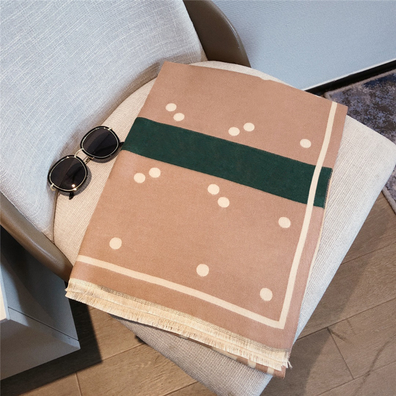 Cashmere-like Womens Designer Scarf Fashion Women Luxurys Designers Scarfs Letter Print Woolen Pashmina Scarves Shawl Sheely
Cashmere-like Womens Designer Scarf Fashion Women Luxurys Designers Scarfs Letter Print Woolen Pashmina Scarves Shawl Sheely