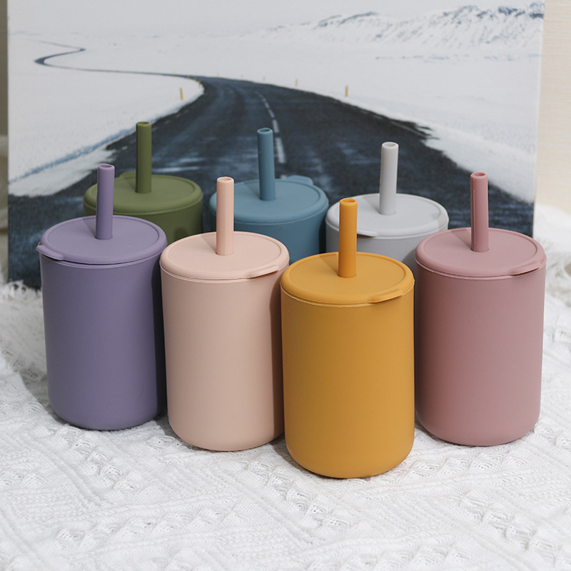 150mL Silicone Baby Cup Snacks Bottle Drinkware Feeding Solid Tableware Toddlers Dishes For Baby Bowl Waterproof Sippy Cup 1856 Z2
150mL Silicone Baby Cup Snacks Bottle Drinkware Feeding Solid Tableware Toddlers Dishes For Baby Bowl Waterproof Sippy Cup 1856 Z2