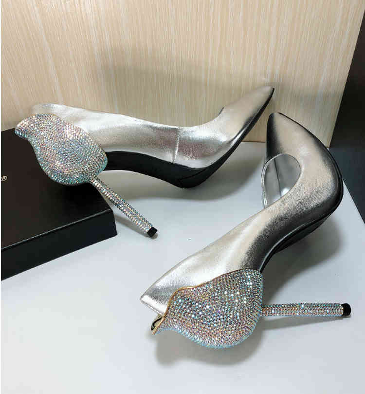 Dress Shoes arrival bling party wedding shoes sexy pointed toe metallic silver high heels pumps sequins embellished stilettos XTBS
Dress Shoes arrival bling party wedding shoes sexy pointed toe metallic silver high heels pumps sequins embellished stilettos XTBS
