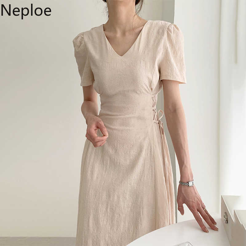 Neploe Korean Style Temperament Dresses Solid V-neck Short Puff Sleeve Bandage Vestidos Summer Elegant Fashion Dress 1B802 210630