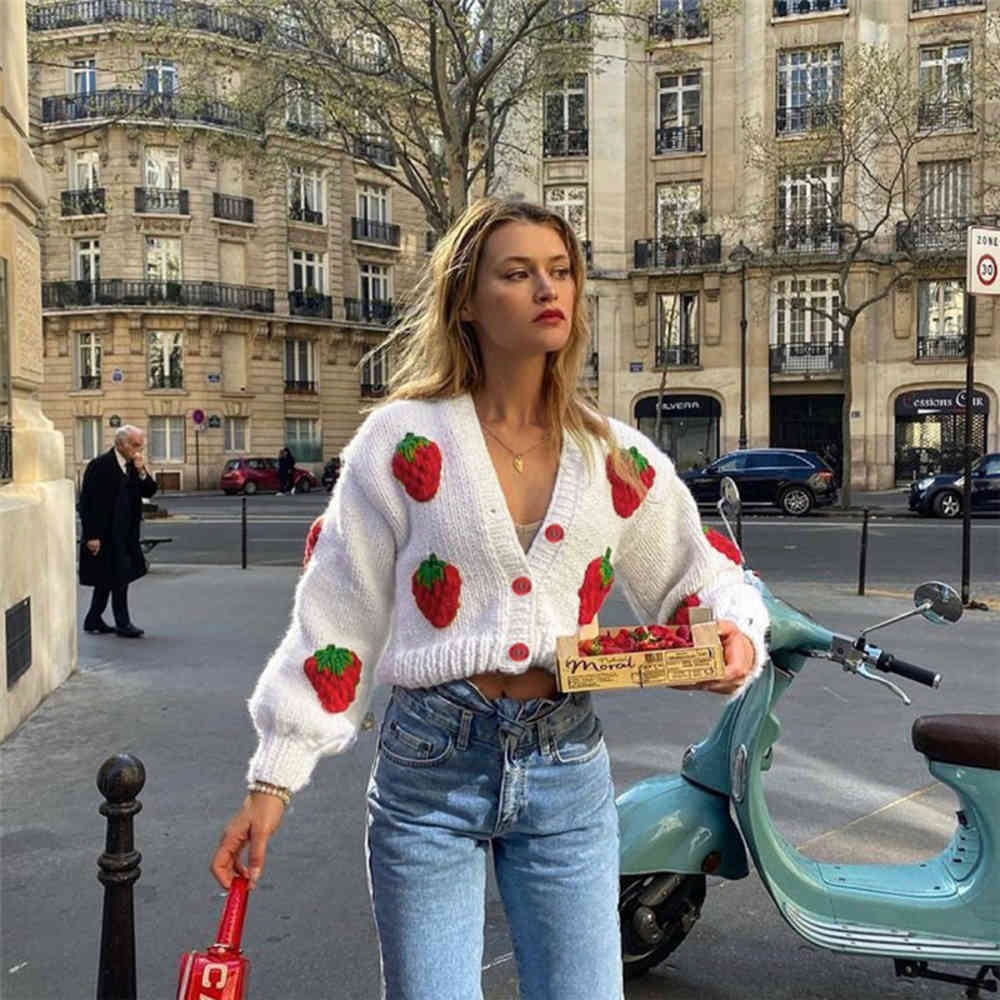 Hoodie Wind 2021 autumn and winter new women's fashion design single breasted V-neck knitted cardigan strawberry long sleeve sweater, Black
Hoodie Wind 2021 autumn and winter new women's fashion design single breasted V-neck knitted cardigan strawberry long sleeve sweater, Black