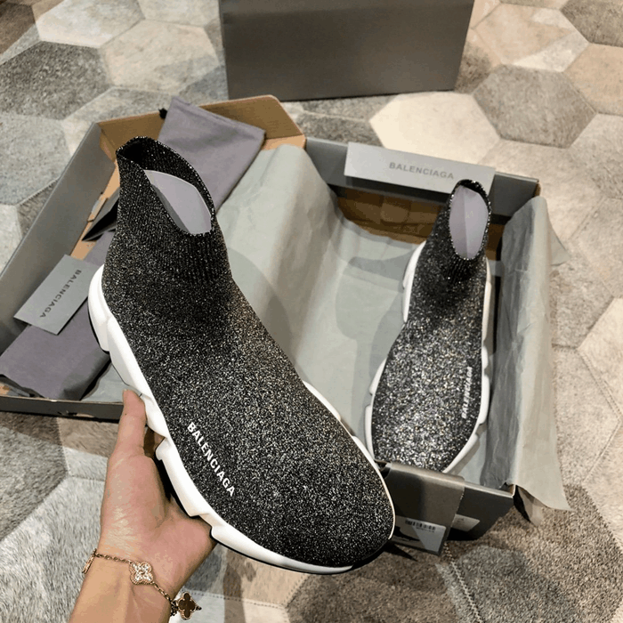 top quality designers handmade shoes for mens and womens Elastic textiles sneakers slipper with box,dust bags b0106, With box and dust bags
top quality designers handmade shoes for mens and womens Elastic textiles sneakers slipper with box,dust bags b0106, With box and dust bags